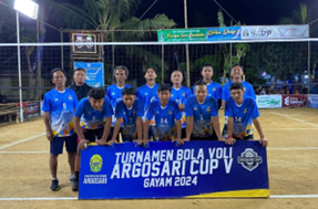 Tim Gubug Volly Ball (GVC) Tunjukkan Semangat di Turnamen Bola Voli Argosari Cup
                  V